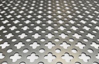 Stalen plaat - Klaverblad perforatie | Van & Co's Draadproducten B.V.