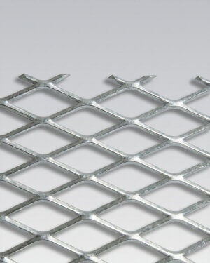 Strekmetaal foto afgeknipte zijde verzinkt op plaat